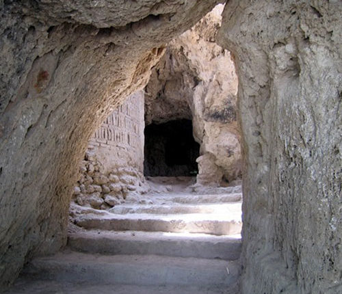 Cave de Niasar